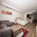 VB 26 1709 - Studio - All Balcony - All Closed (4)